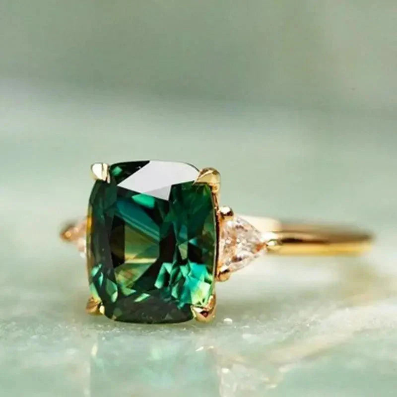 Kira™ | Eleganter quadratischer Ring