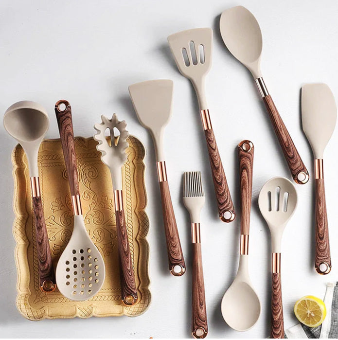 Set mit 10 langlebigen Küchenutensilien