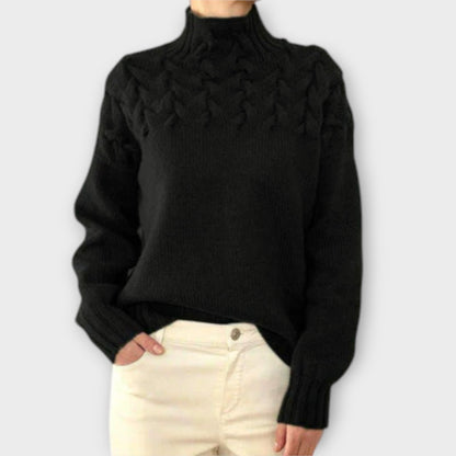 Eva - Damenpullover mit Zopfmuster-Detail