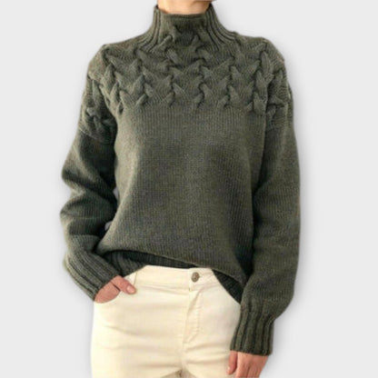 Eva - Damenpullover mit Zopfmuster-Detail