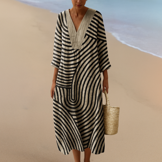 Monochromes Maxikleid mit geometrischem Muster – Eleganter Fluss in Schwarz und Beige