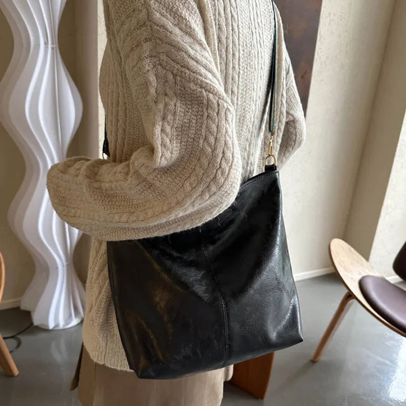 Chelsey | Leder Schultertasche