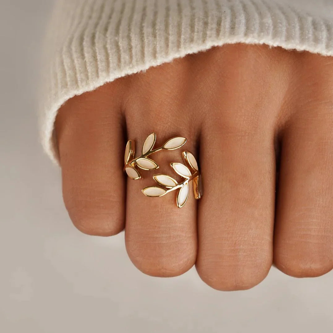 Serene™ | Polierter Blatt-Ring